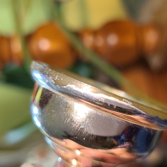 Avon - Picture 8 of 8